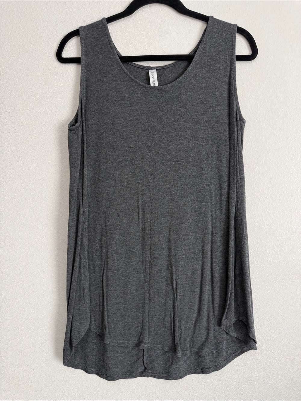 Zenana Outfitters Charcoal Gray Sleeveless Tank